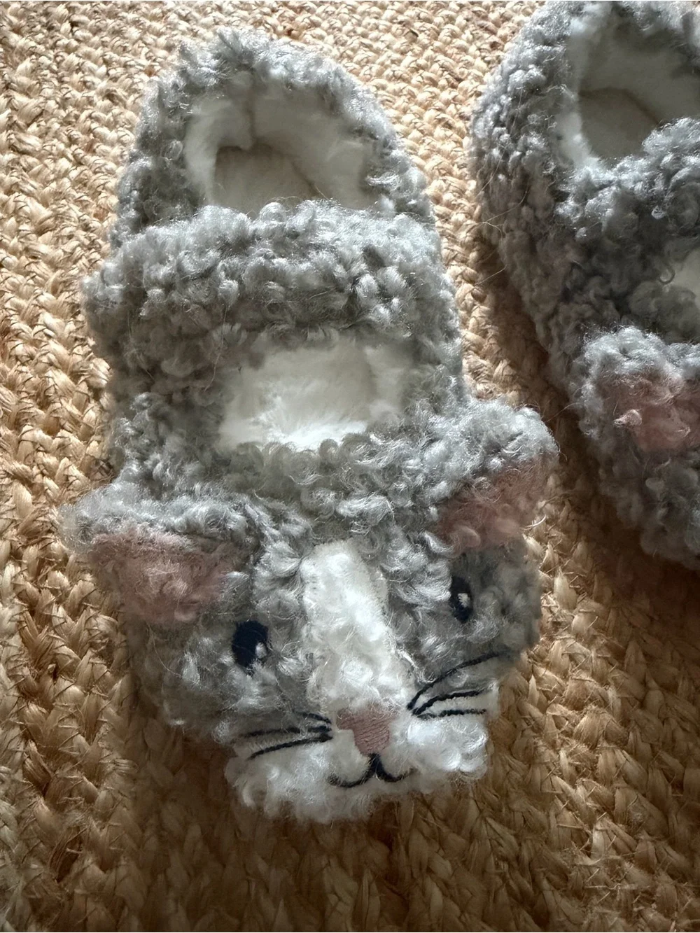 Mini Boden Gray Plush Cat Mary Jane Slippers with Pink Ear Accents